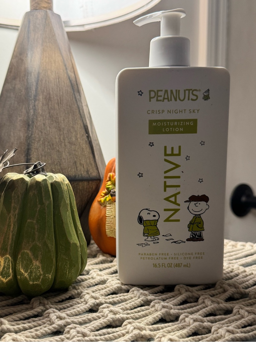 NEW Native x PEANUTS Crisp Night Sky 16.5 fl oz Moisturizing Body Lotion